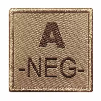 Insigne de Groupe Sanguin Beige Brodure Marron A-NEG-