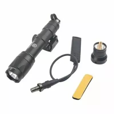 Lampe tactique airsoft M600C SCOUT LIGHT avec interrupteur d�port� Noir